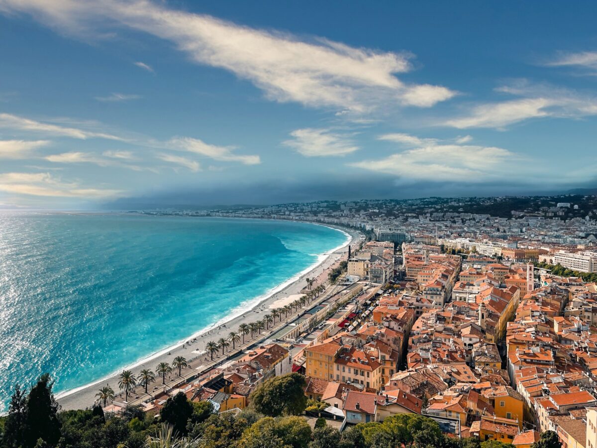 Certificat de Changement de Résidence: French Customs Guide